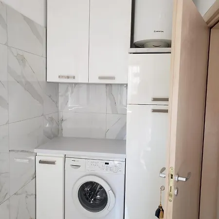 Art Gallery 2 地拉那