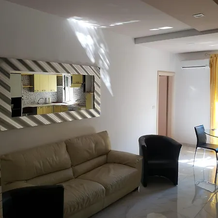 Art Gallery 2 דירה