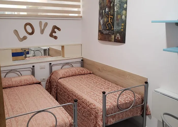 Apartment Art Gallery 2 *