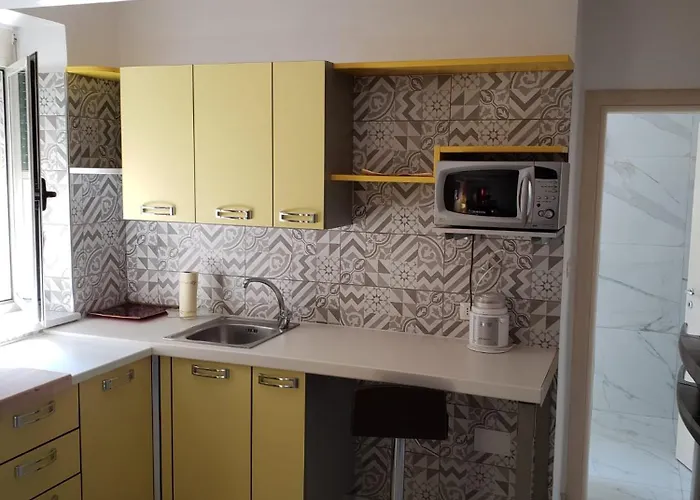 Apartman Art Gallery 2 *